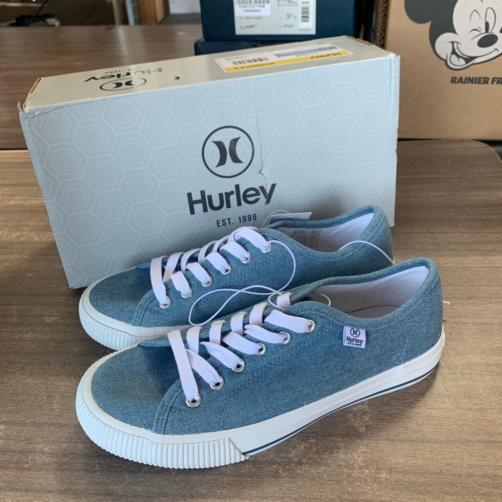 NIB Women’s Hurley Carrie Casual Sneaker Chambray Blue